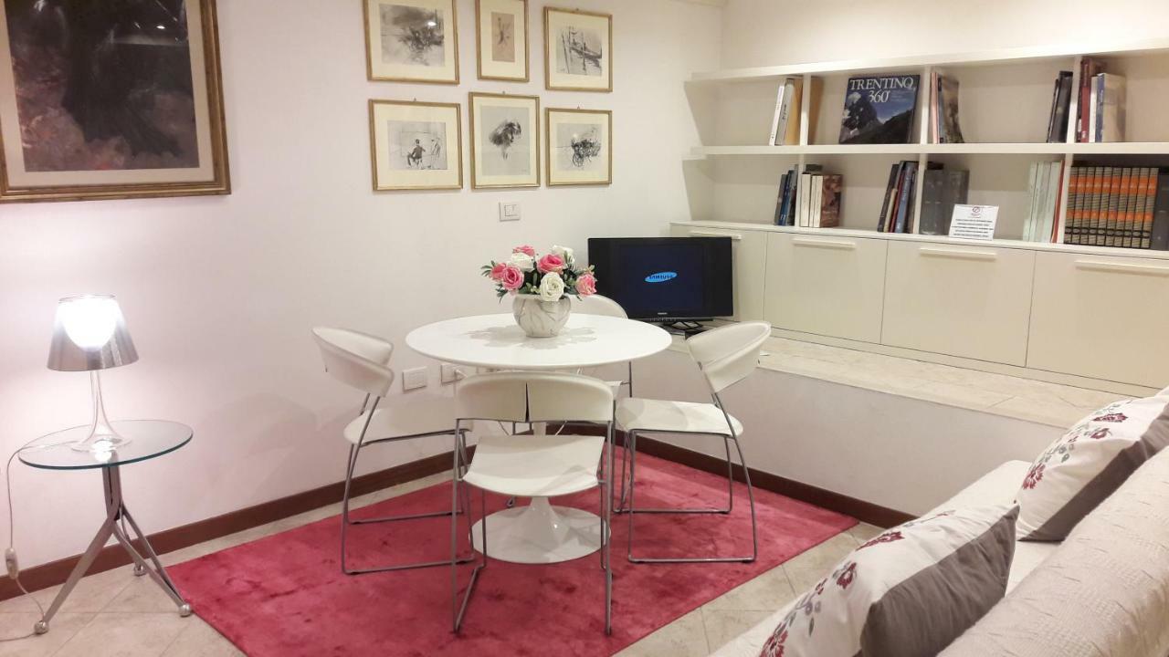 Mini Chic Downtown Appartement Bologna Buitenkant foto