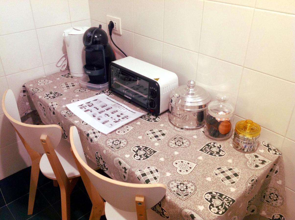 Mini Chic Downtown Appartement Bologna Kamer foto