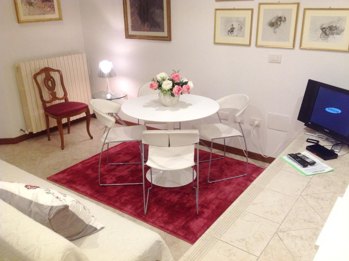 Mini Chic Downtown Appartement Bologna Kamer foto